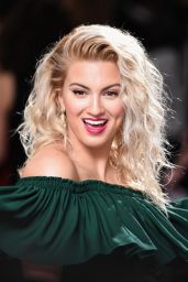 Tori Kelly on Red Carpet – GRAMMY Awards in Los Angeles 2/12/ 2017