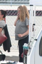 Amanda Seyfried Visits Her Fiance on Set in Los Angeles 3/13/ 2017
