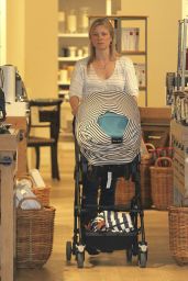 Amy Smart - Shopping With Her Newborn Daughter at Williams-Sonoma in Beverly Hills 3/10/ 2017