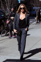 Annabelle Wallis Office Chic Outfit - Walking the Streets of New York 3/14/ 2017