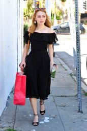 AnnaSophia Robb Looks Chic - Having Some Retail Therapy in LA 3/20/ 2017