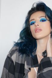 Bella Thorne - Photoshoot for Buxom Cosmetics 2017