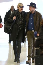 Cate Blanchett Travel Outfit - Arrive at JFK airport in NYC 3/20/ 2017