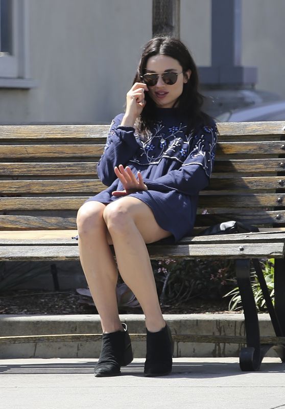 Crystal Reed - Chatting on Her Cell Phone - LA 3/28/2017