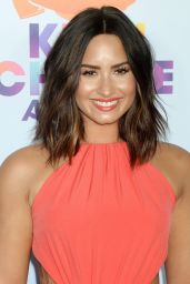 Demi Lovato – Nickelodeon’s Kids’ Choice Awards in Los Angeles 03/11/ 2017
