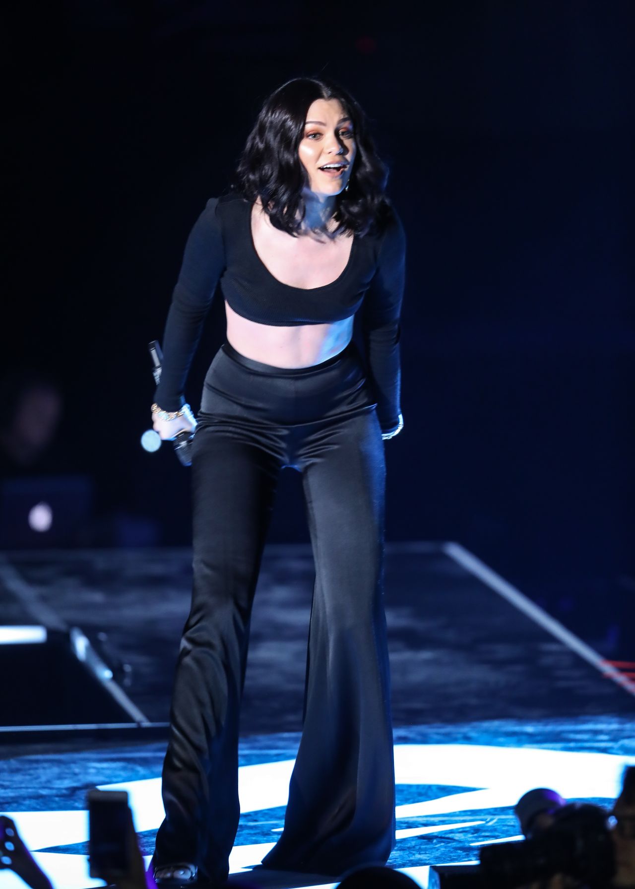 Jessie J We Day Show At Wembley Arena In London 3 22 2017 Celebmafia