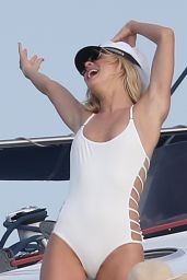 Julianne Hough & Nina Dobrev on a Yacht Going From the Caribbean to Cabo San Lucas 3/4/ 2017