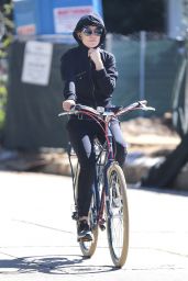Kate Hudson - Out For a Bike Ride in Brentwood 3/1/ 2017