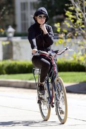 Kate Hudson - Out For a Bike Ride in Brentwood 3/1/ 2017