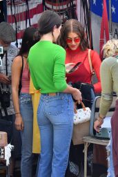 Kendall Jenner in Jeans at the Flea Market in Los Angeles 3/26/2017