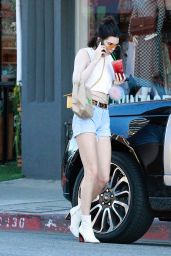 Kendall Jenner - Leaving Kreation Organic Juicery in Beverly Hills 3/9/ 2017