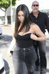 Kim Kardashian at Cuveee on Robertson Blvd in LA 3/30/2017