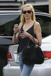 Kimberly Stewart - Grocery Shopping at Gelson