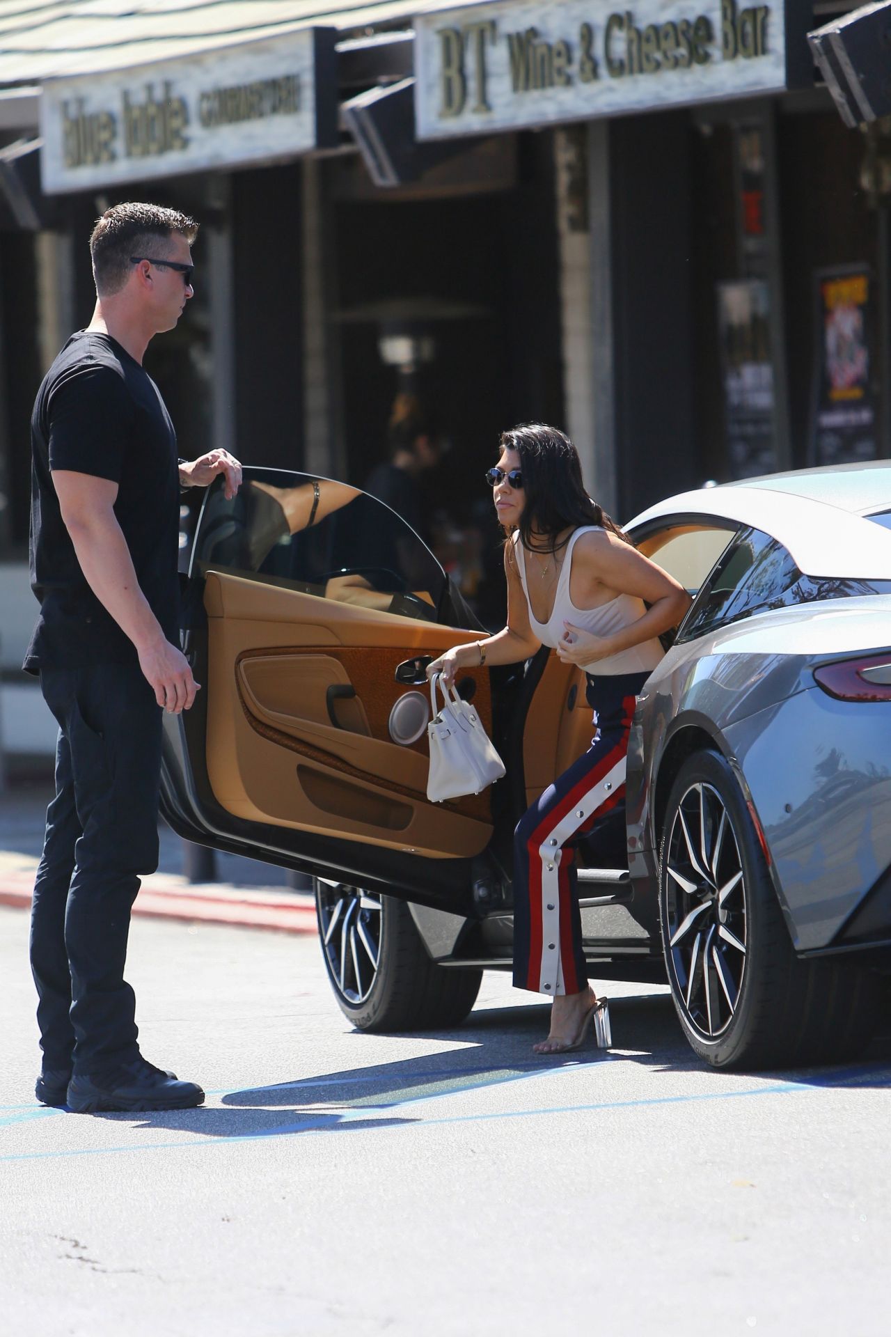 kourtney kardashian and her gunmetal grey ashton martin out in la 3 15 2017 4