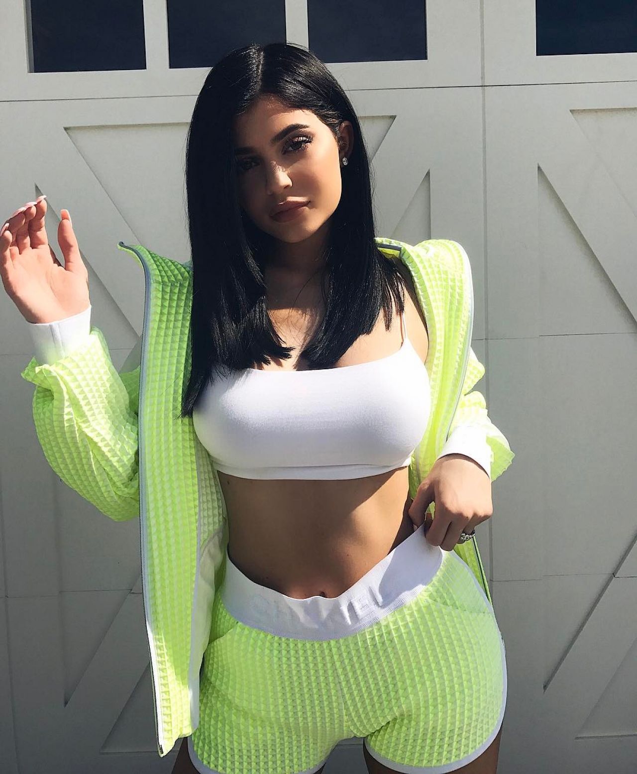 Kylie Jenner Instagram Pic March 10, 2017 – Star Style