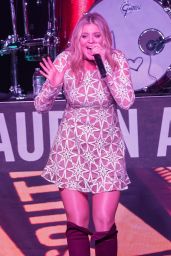 Lauren Alaina - Runaway Country Music Fest in Kissimmee, FL 3/19/ 2017