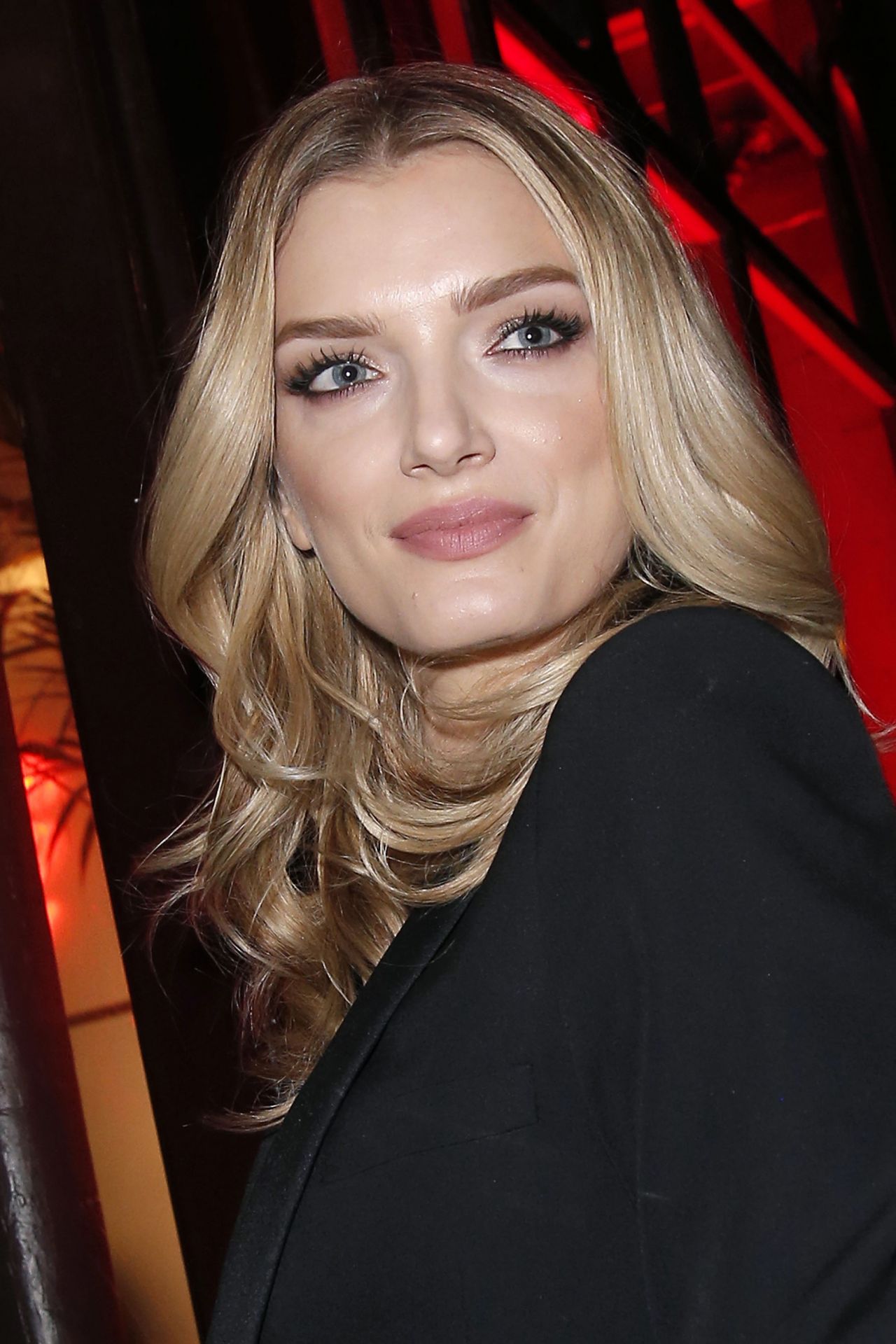 Lily Donaldson at the L’Oreal Dinner at Le Grand Colbert in Paris 3/5