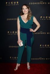 Magdalena Lamparska on Red Carpet - "The Zookeeper