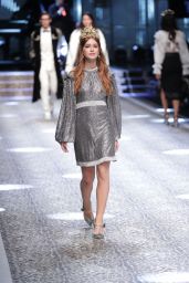 Marina Ruy Barbosa – Dolce Gabbana Show Runway on Milan fashion Week, February 2017