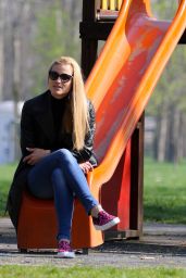 Michelle Hunziker Street Style - at the Park in Milan 3/29/2017