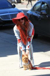 Phoebe Price Takes Her Dog Shopping in Beverly Hills 3/29/2017