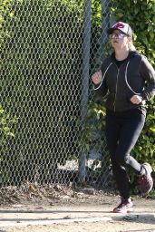 Reese Witherspoon Out For a Jog - Los Angeles 3/2/ 2017