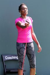 Venus Williams On The Practice Court - Miami Open in Key Biscayne 3/23/ 2017