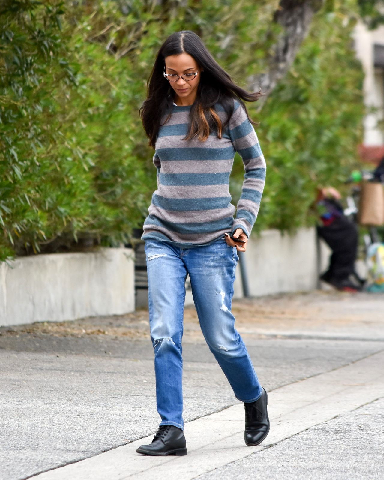 Zoe Saldana Street Style - Los Angeles 2/27/ 2017 • CelebMafia