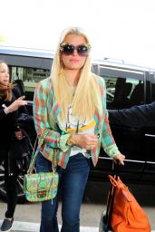  Jessica Simpson - LAX Airport in Los Angeles 4/18/2017