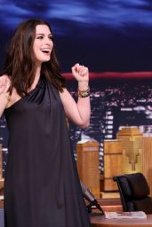 Anne Hathaway Visits The Tonight Show Starring Jimmy Fallon 4/17/2017 ...
