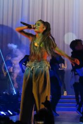 Ariana Grande Performs at Brings her Dangerous Woman Tour in Los Angeles 3/31/2017