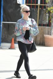 Ashlee Simpson - Leaving a Gym in LA 4/7/2017