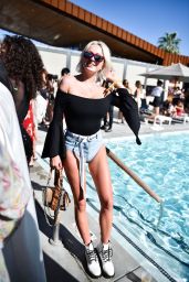 Caroline Vreeland – The Blonde Salad x Revolve Pool Party in Palm Springs 4/14/2017