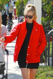 Charlotte McKinney in Casual Attire - Leaves Lunch at Gracias Madre With Friends in LA 4/10/2017