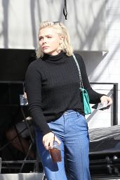 Chloe Grace Moretz Outfit Ideas - Out for Lunch in Los Angeles 4/4/2017