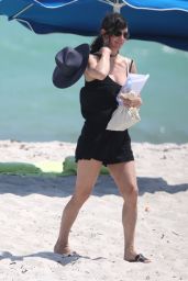 Courteney Cox in Bikini - Miami Beach, March 2017