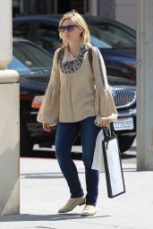 Elisha Cuthbert Casual Style - Shopping in Beverly Hills 04/24/2017 