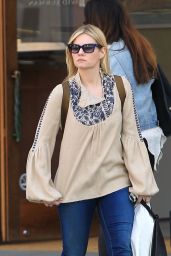 Elisha Cuthbert Casual Style - Shopping in Beverly Hills 04/24/2017 