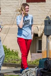 Elle Fanning Street Style - Arrives to Set Makeup Free in Westchester, NY 4/12/2017