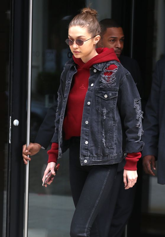 Gigi Hadid Casual Style - Out in NYC 4/17/2017
