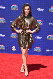 Hailee Steinfeld – Radio Disney Music Awards in Los Angeles 04/29/2017