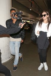 Hailee Steinfeld - Travel Style - LAX Airport 4/3/2017