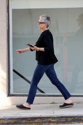 Jamie Lee Curtis Casual Style - Beverly Hills 4/10/2017