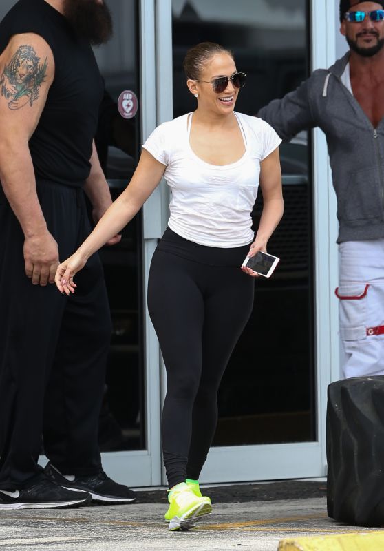 Jennifer Lopez - Leaving her Miami gym With Boyfriend Arod 4/22/2017