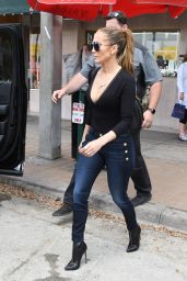 Jennifer Lopez Looks Stylish - Shops With Friends in Miami, April 2017