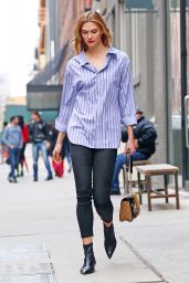 Karlie Kloss Showing Off Her Trendy Style - NYC 4/20/2017