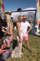Katy Perry - Easter Sunday Coachella Brunch in Thermal, CA 4/16/2017