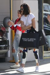 Kendall Jenner - Shopping in LA 4/17/2017