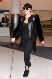 Khloe Kardashian Arriving at Los Angeles Airport, March 2017