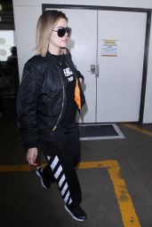 Khloe Kardashian Travel Outfit - LAX in LA 4/17/2017